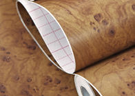 Grano de madera durable que imprime el papel pintado auto-adhesivo moderno del PVC, los 0.45*10M